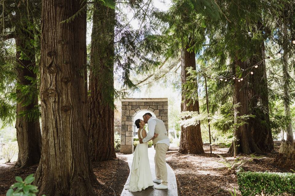 Rock Creek Garden Bridals