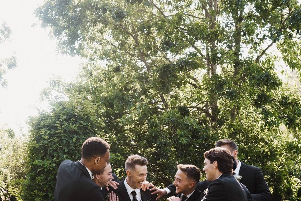Candid Groomsmen photos