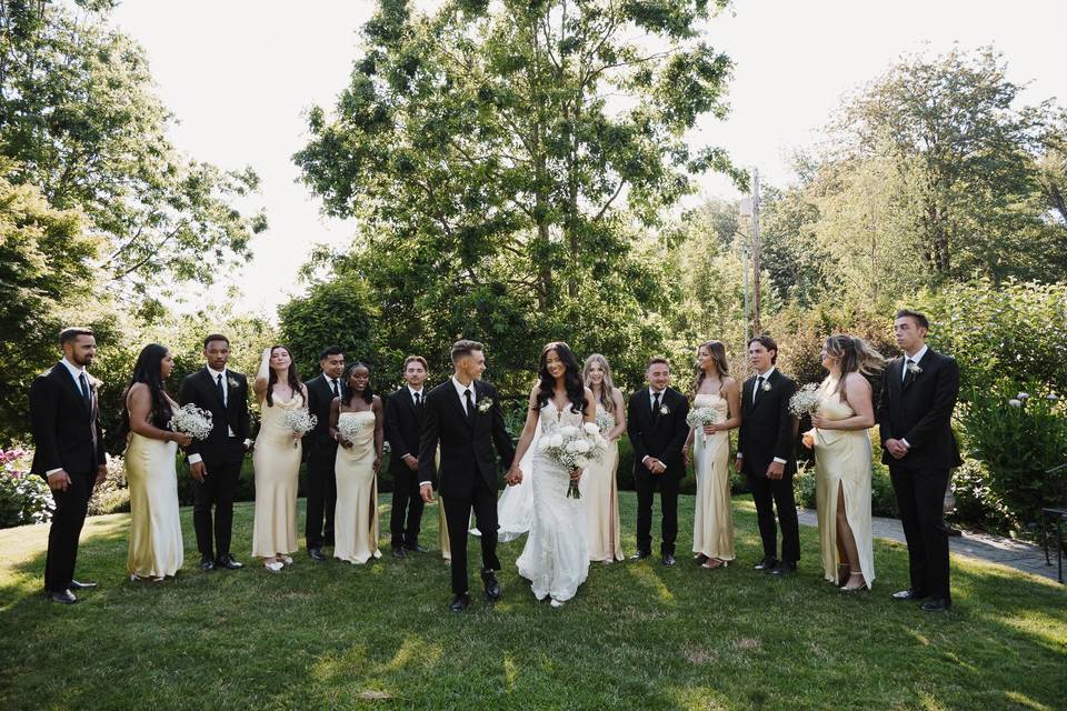 Bridal party candid photos