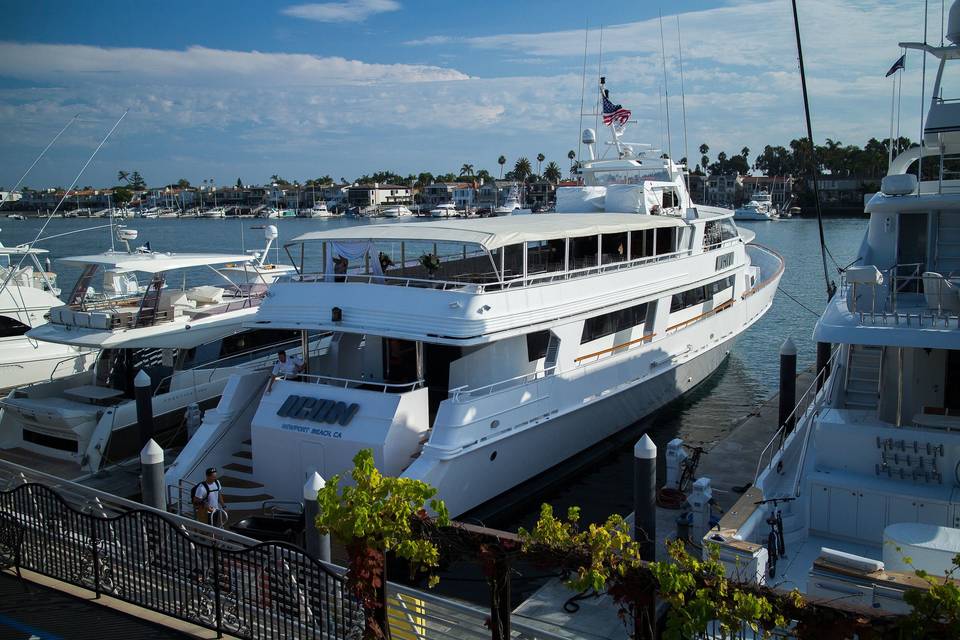 Patio view of Waterfront Lounge of the ICON