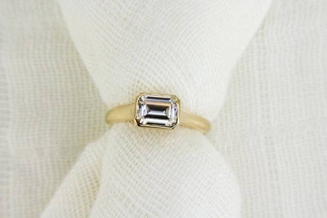 14k Yellow Gold Emerald
