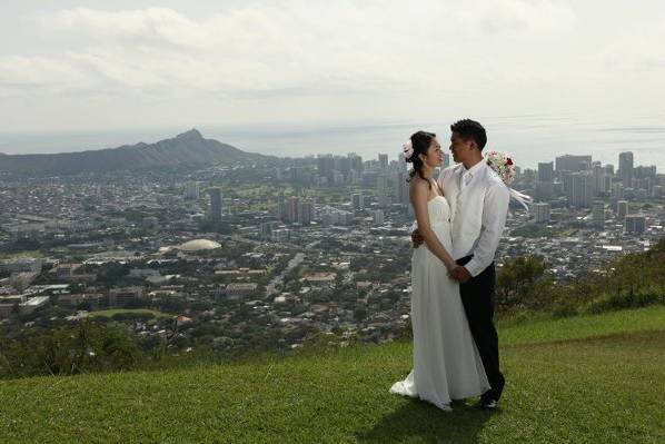Scenic Hawaii Weddings
