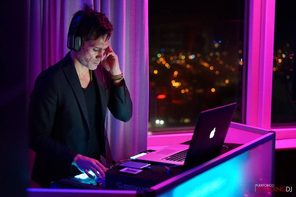 Emir Feliciano (Wedding DJ)