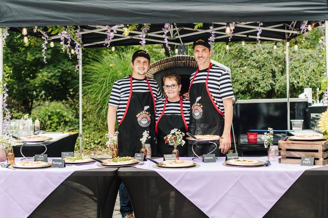 Mella's Owners & Manager