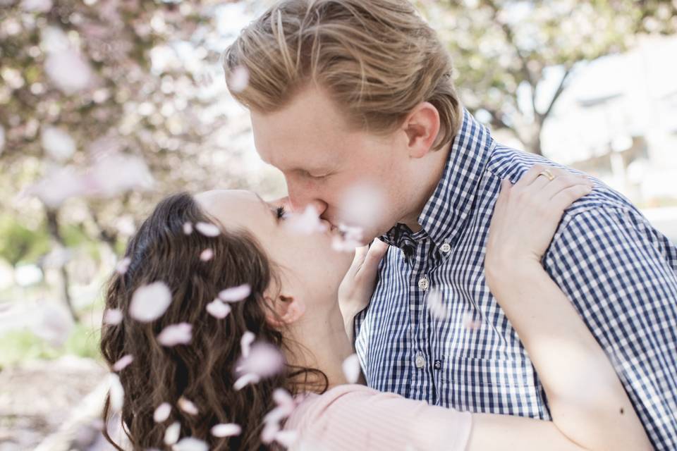 Engagement shoot in the park
