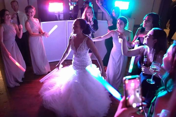 Take Five Entertainment - DJ - Cincinnati, OH - WeddingWire