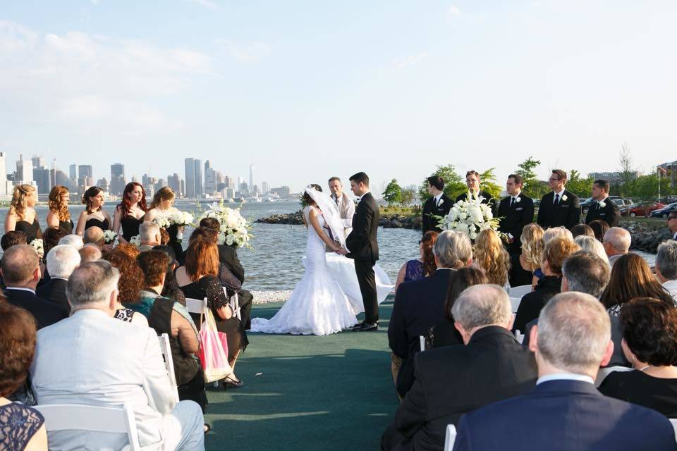 Amazing Ceremonies - Bilingual Musical Officiant