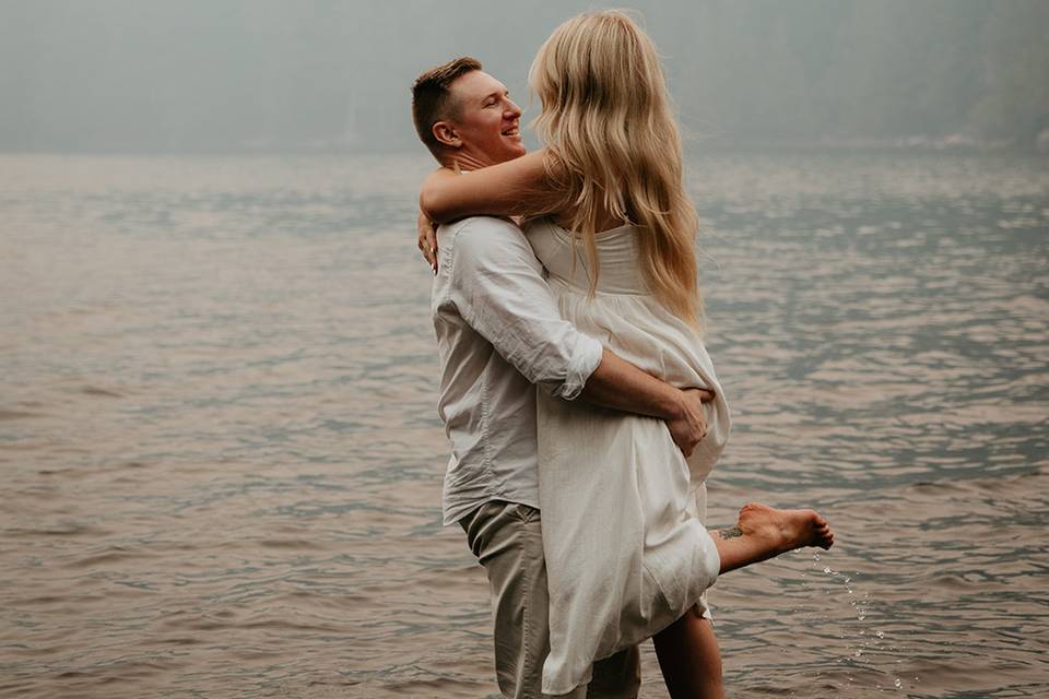 Couple at a lake in Oregon