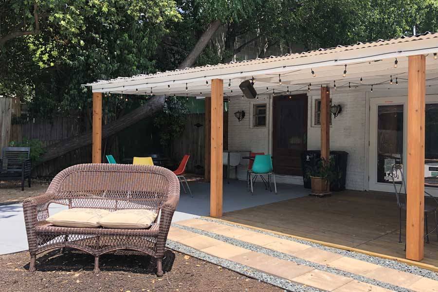 Backyard: Covered Patio