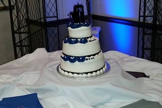 Multiple layered wedding cake