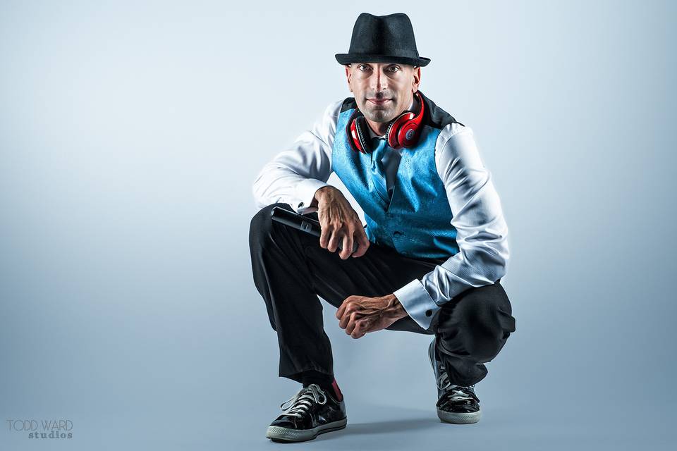 DJ