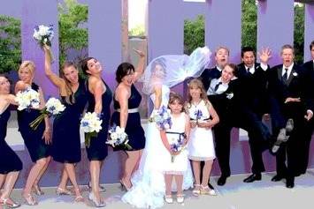 Couple with bridesmaids and groomsmen