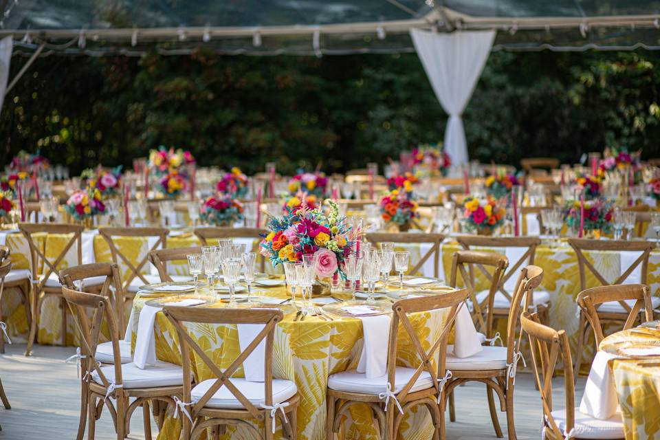 Long Tables Arrangements