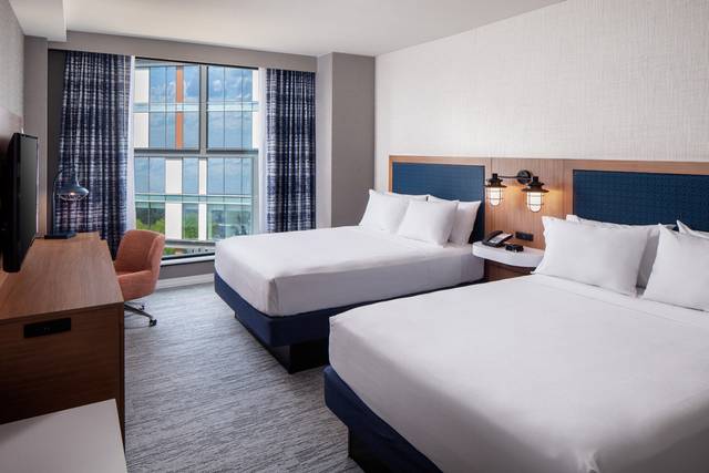 Hampton Inn Queen Bed