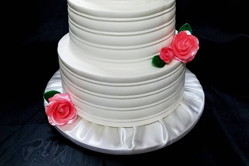 Gumpaste Roses Cake