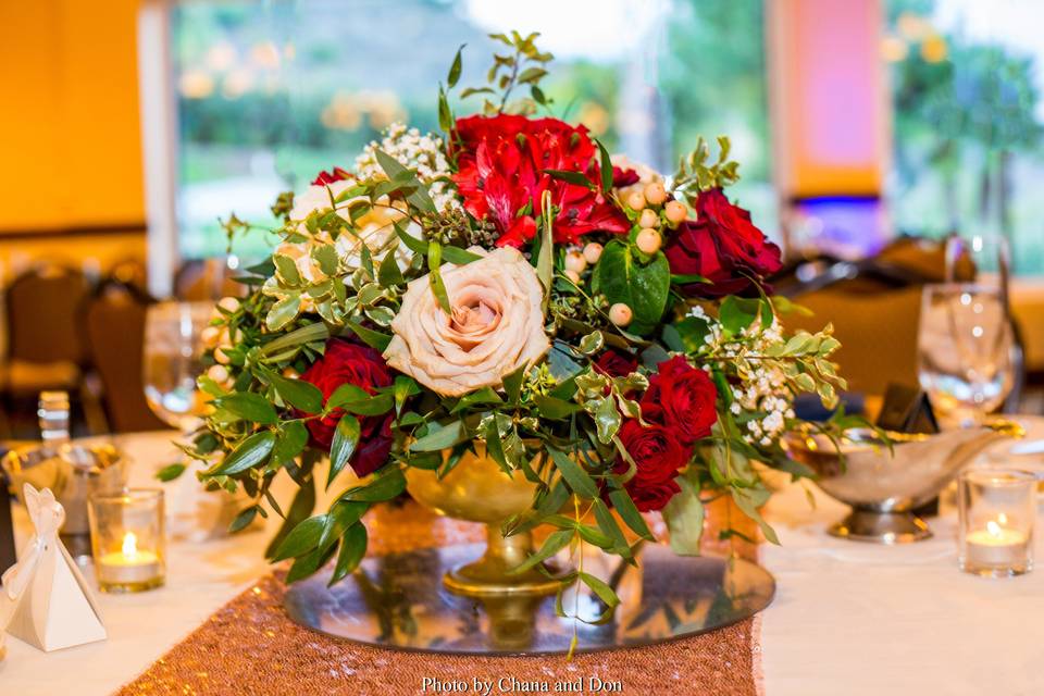 Red, cream, blush centerpiece