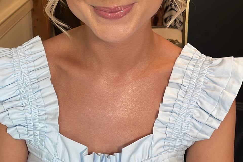 Makeup Artist: Lydia