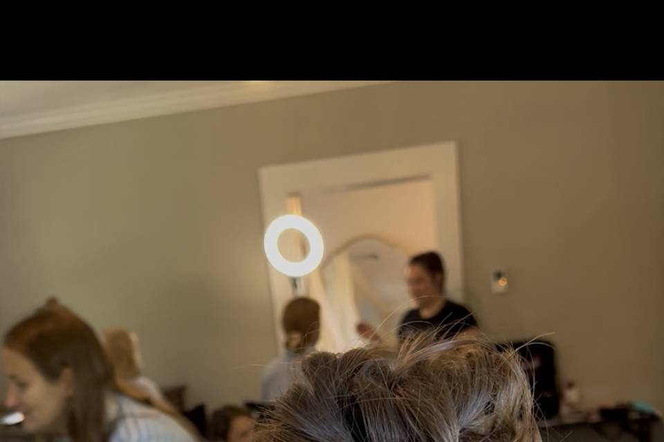 Hairstylist- Julia