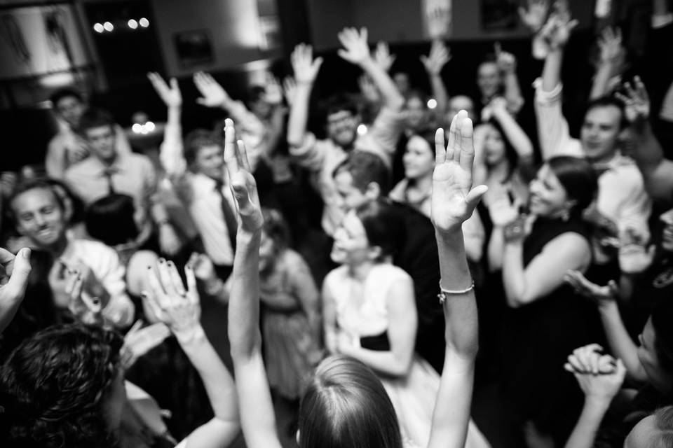 TOP TIER - Nashville's Premier Wedding & Corporate Band and DJ Services   Your Band and DJ for Weddings, College Functions, Festivals, Class  Reunions, Military Balls, Corporate Events, Fundraisers, Birthday Bashes,  Holiday