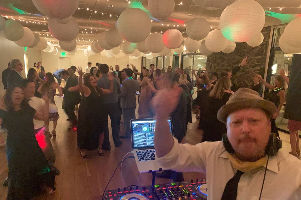 DJ Seven at MAGC Wedding