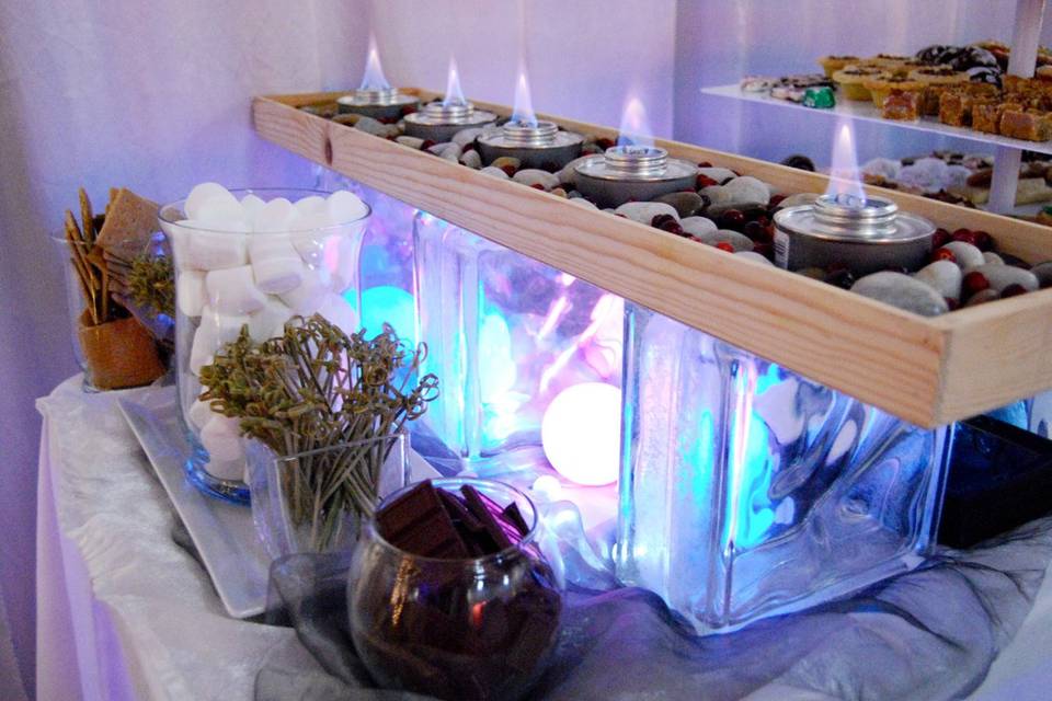 S'mores station | twelve baskets catering