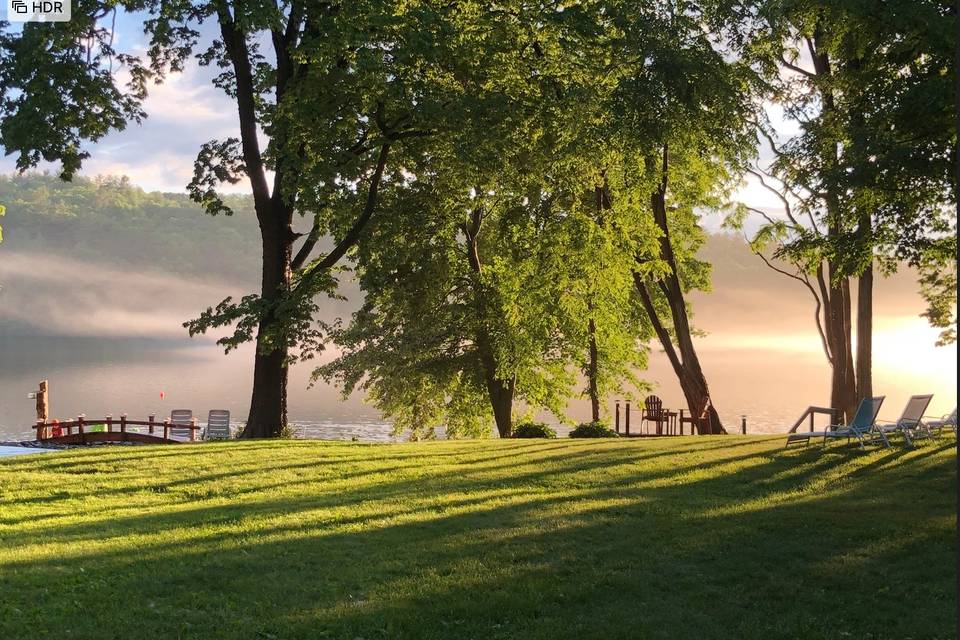 Elms Waterfront Cottages & Lodge