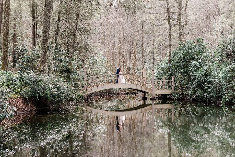 Hobbit House wedding