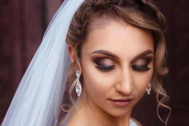 Taupe Shimmery Eyes