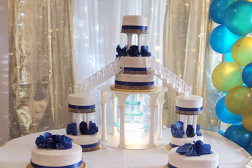 blue wedding cakes with fountains