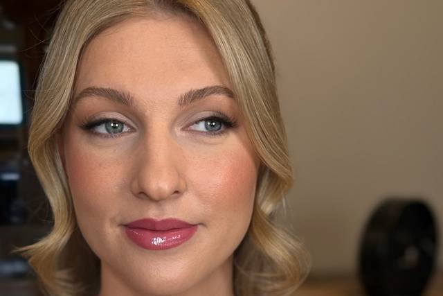 Natural makeup