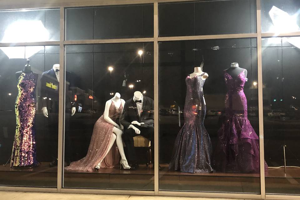 Live storefront display