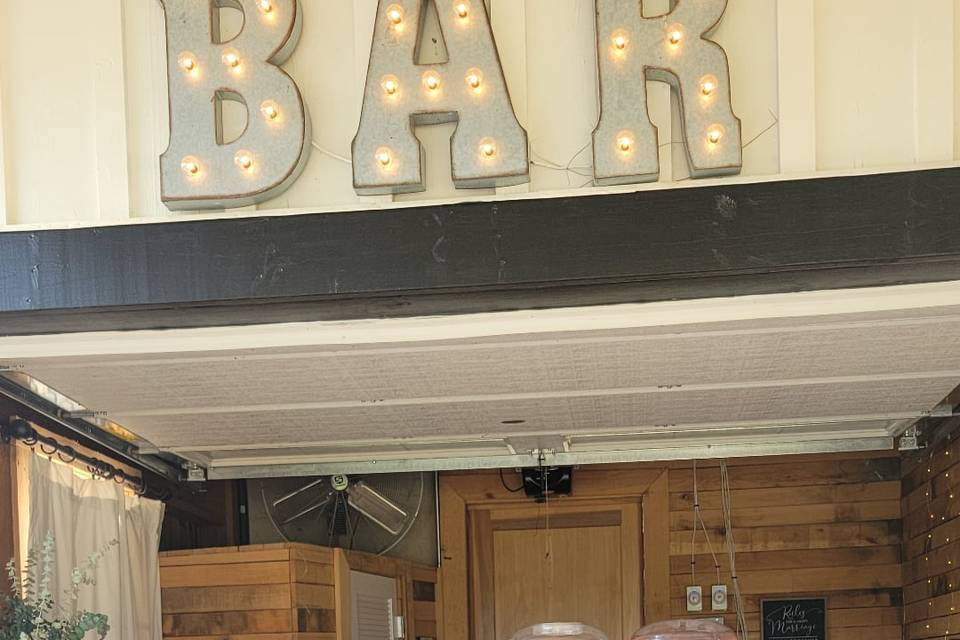 Bar room