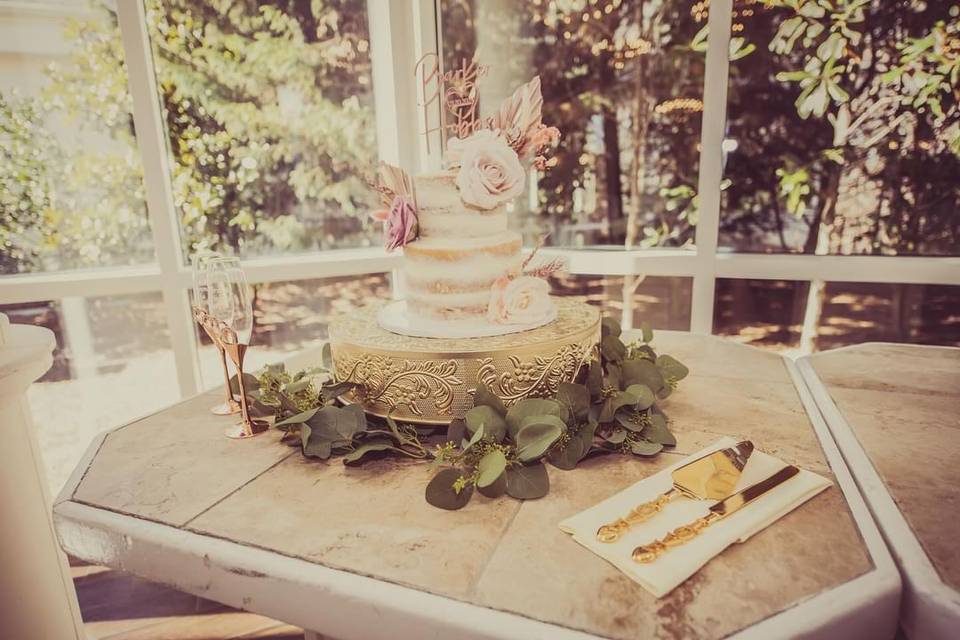 Naked iced wedding cake