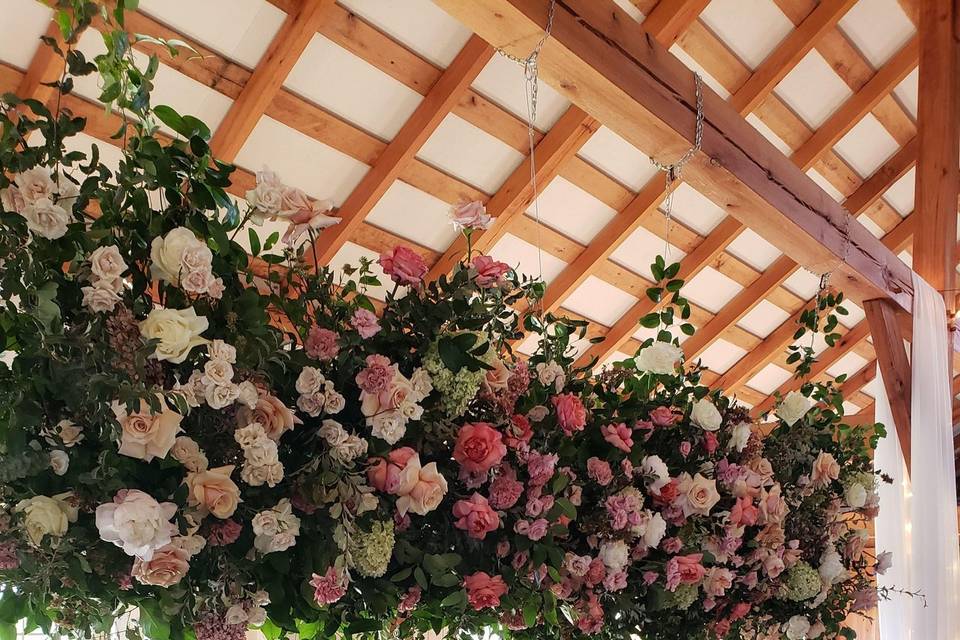 This floral arrangement!!!!