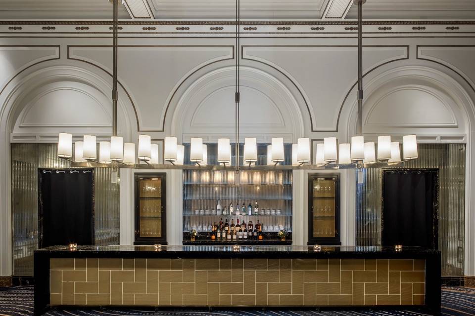 Colonnade Bar