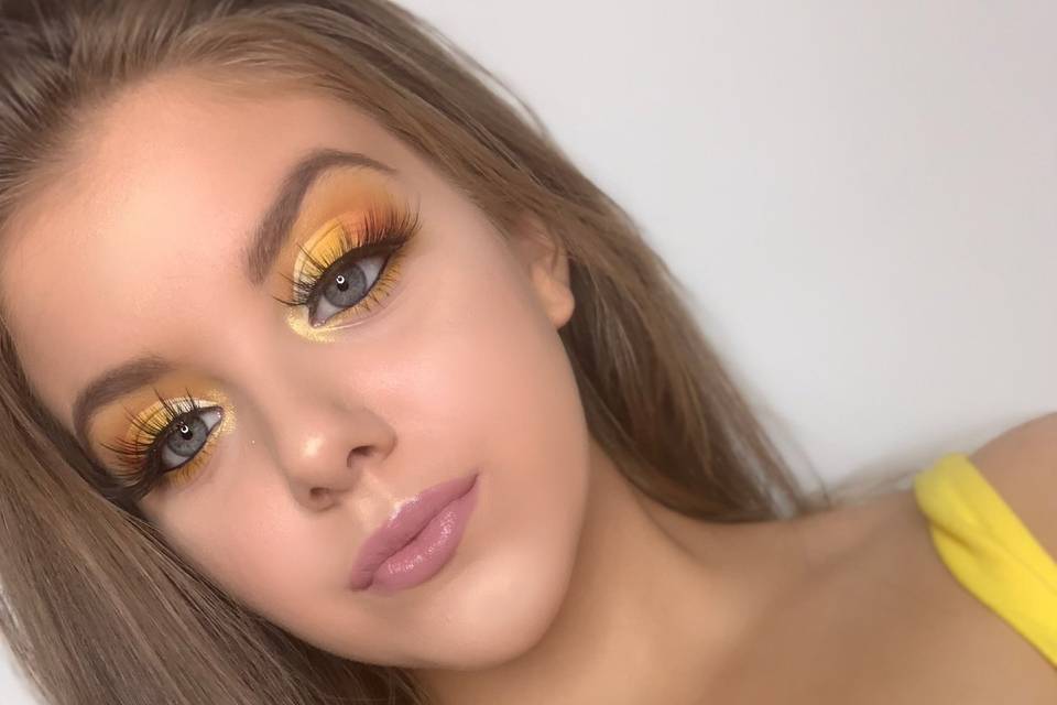 Yellow cut crease