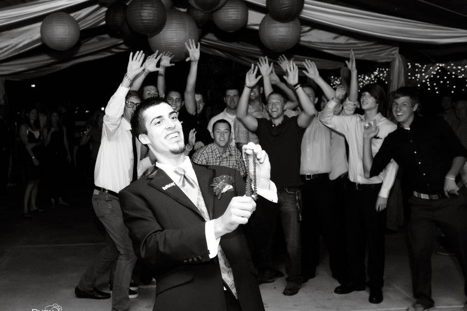 Garter toss