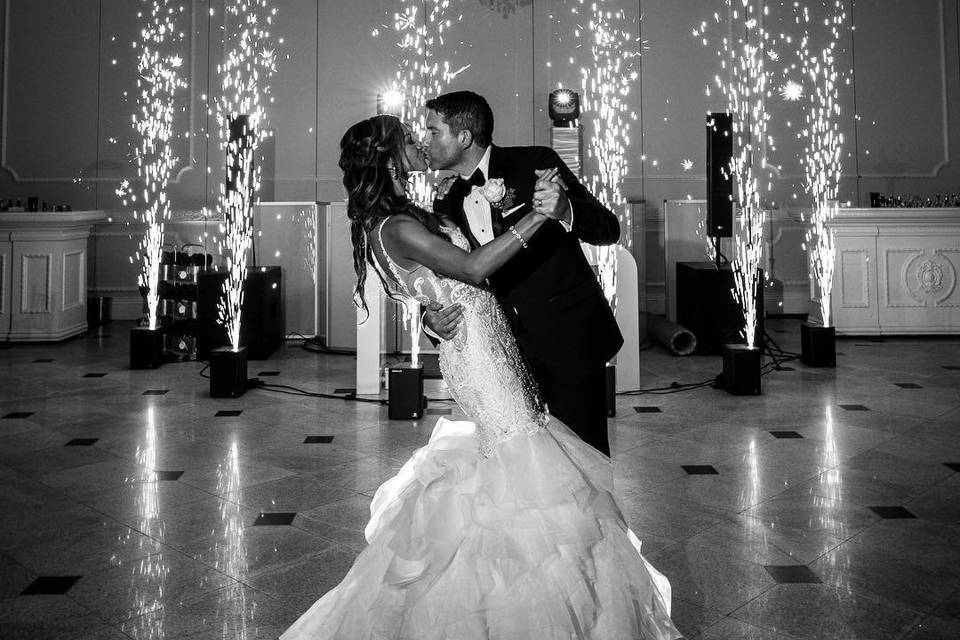 Cold sparklers f/ 1st dance