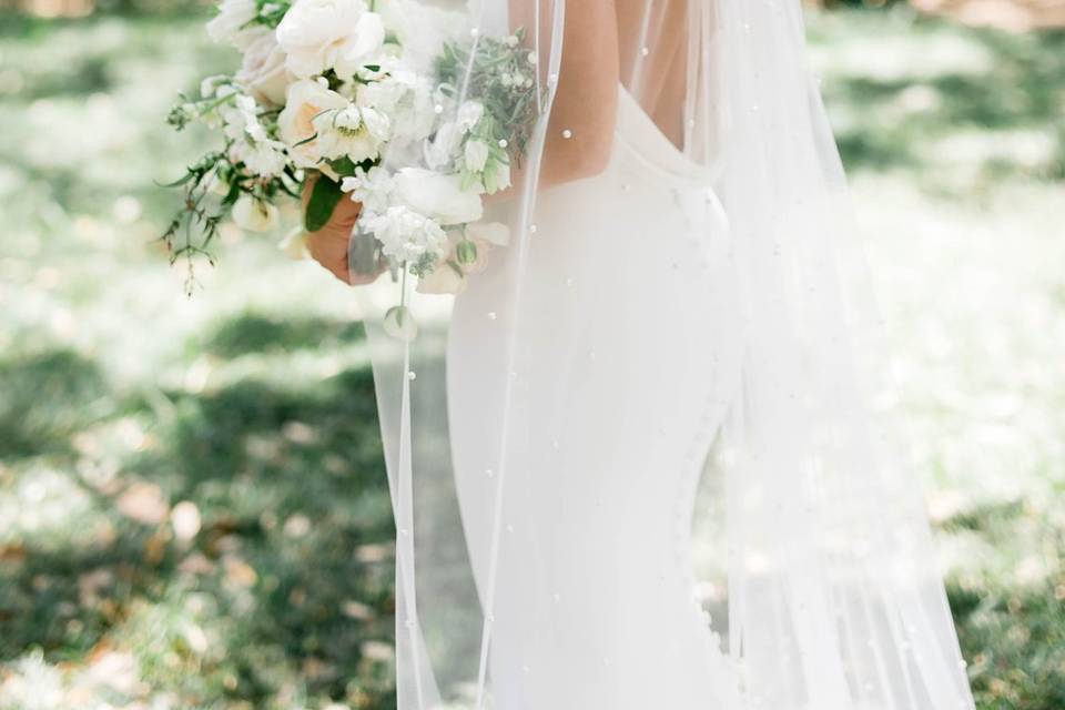 Bridal look with pearl veil