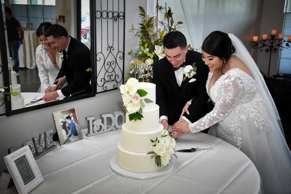 Cutting the cake