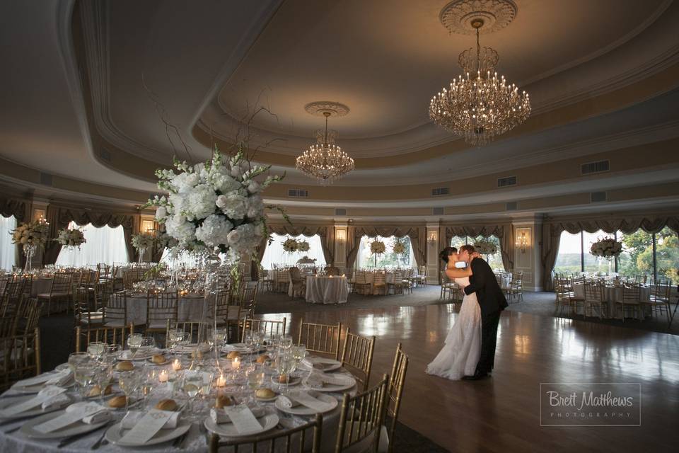 Elegant reception setting