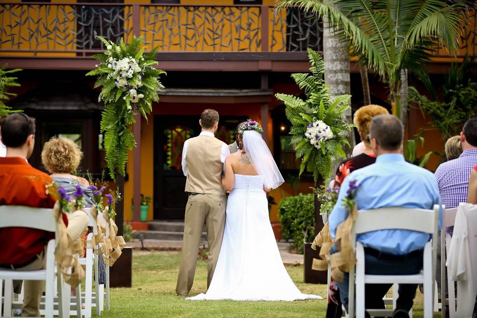 Bahamas wedding ceremony with Glenn Ferguson, wedding officiant at The Marley Resort Cable Beach in Nassau Bahamas