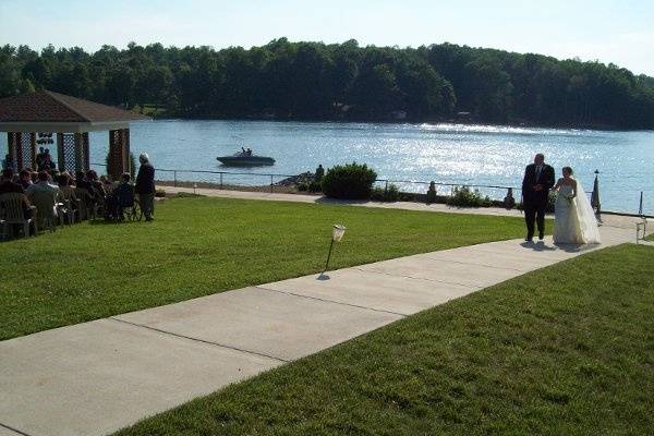 Lakeside ceremony at Mariners Landing - Smith Mountain Lake, Virginia