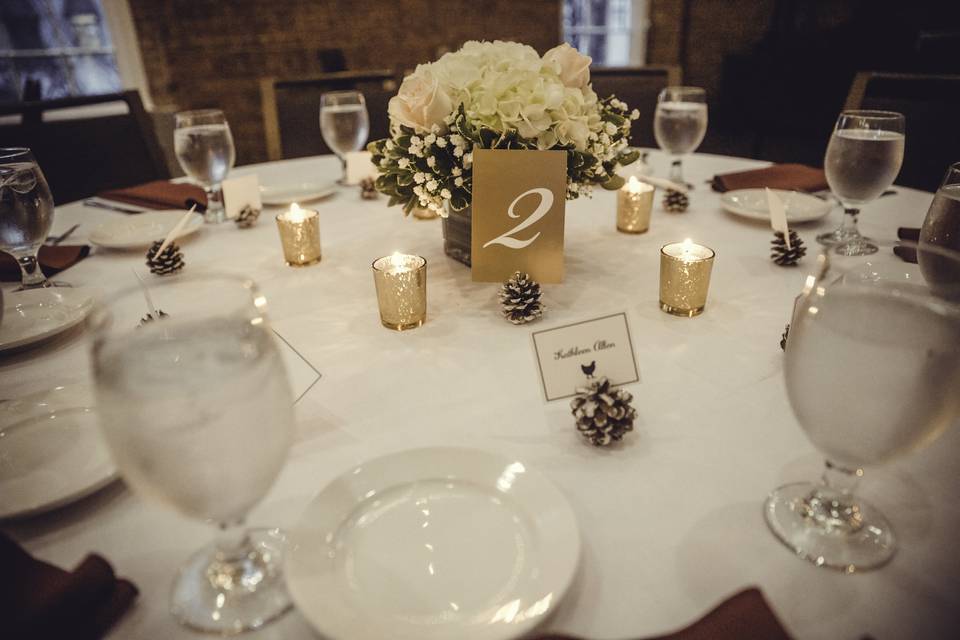 A beautiful centerpiece (Dave Toro Photography)