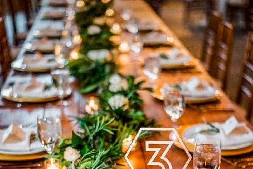 Leafy tablescape