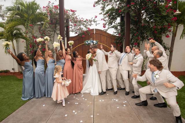 Jada, Cody & the wedding crew