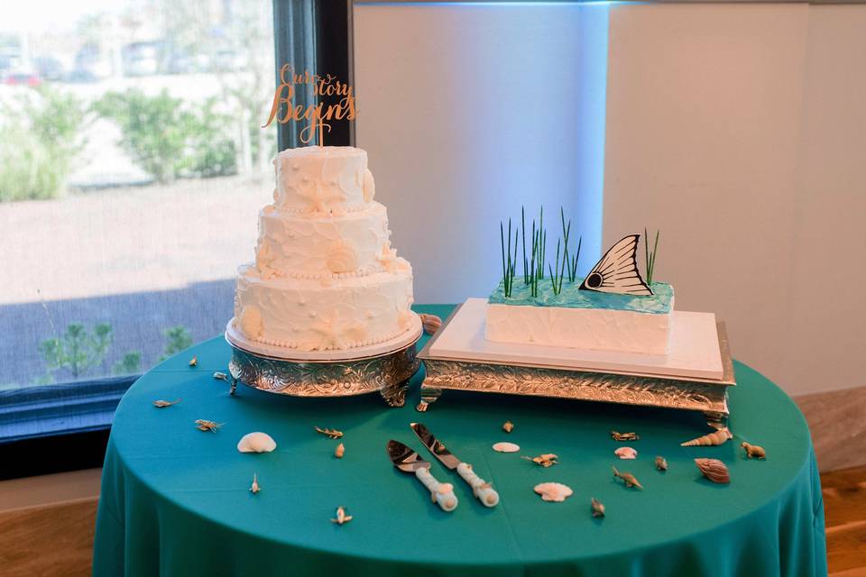 Wedding cake table