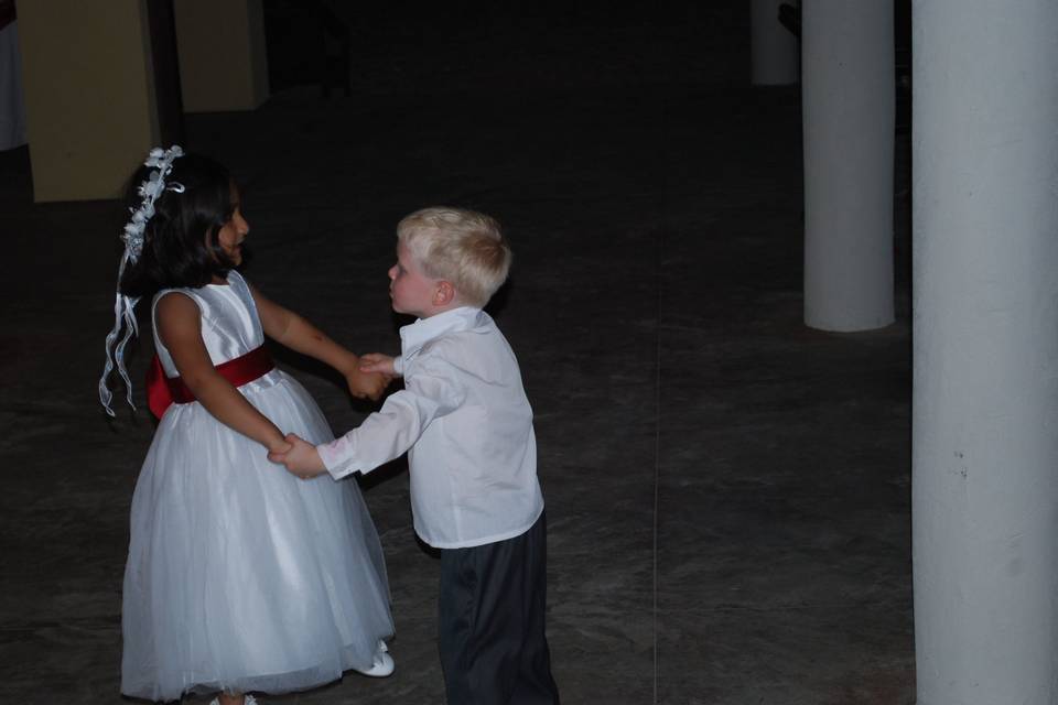 Flower girl and ring bearer show us how to dance