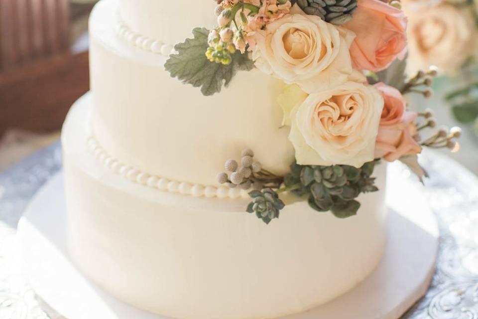 Cakes by Melody | San Diego Cake Designer (@cakesbymelodysd) • Instagram  photos and videos