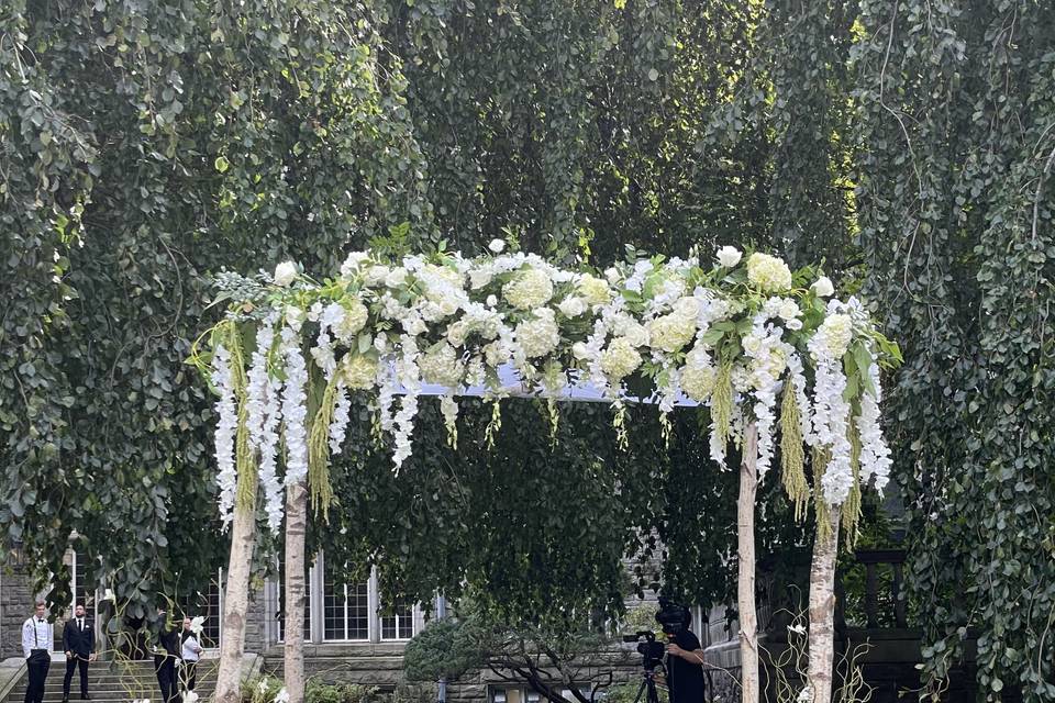 Reid castle chuppah